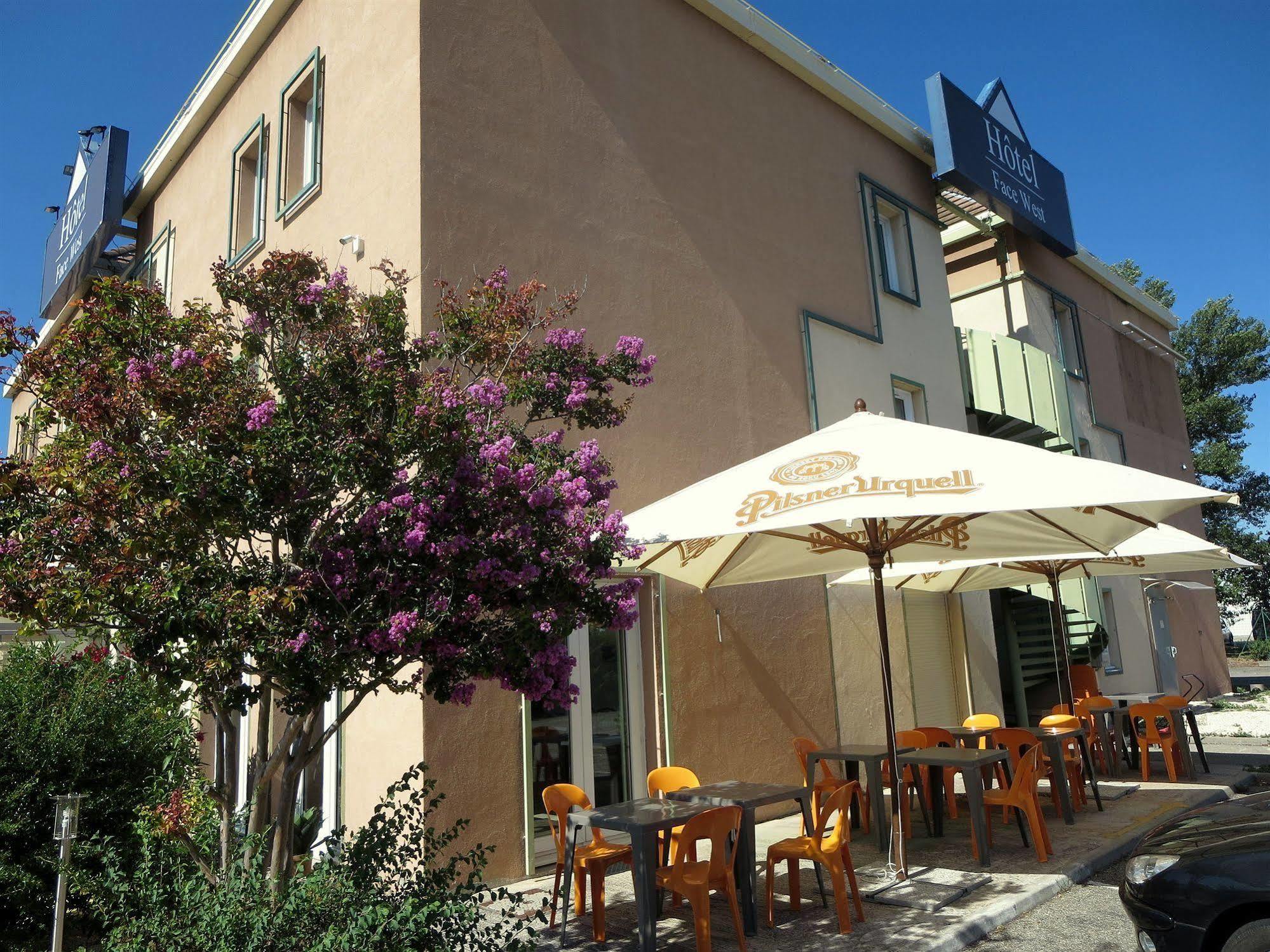 Face West Le Pontet Hotel Le Pontet  Exterior photo